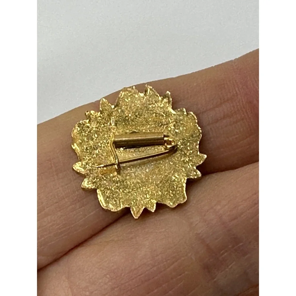 Vintage Kameoka Japan Red Flower Brooch Pin Gold Tone Metal Flag